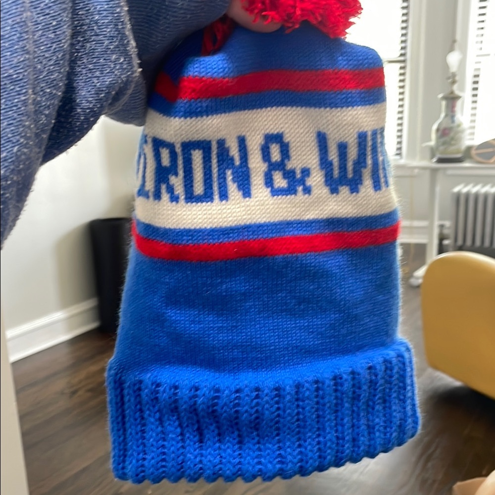 Iron & Wine blue/red beanie
